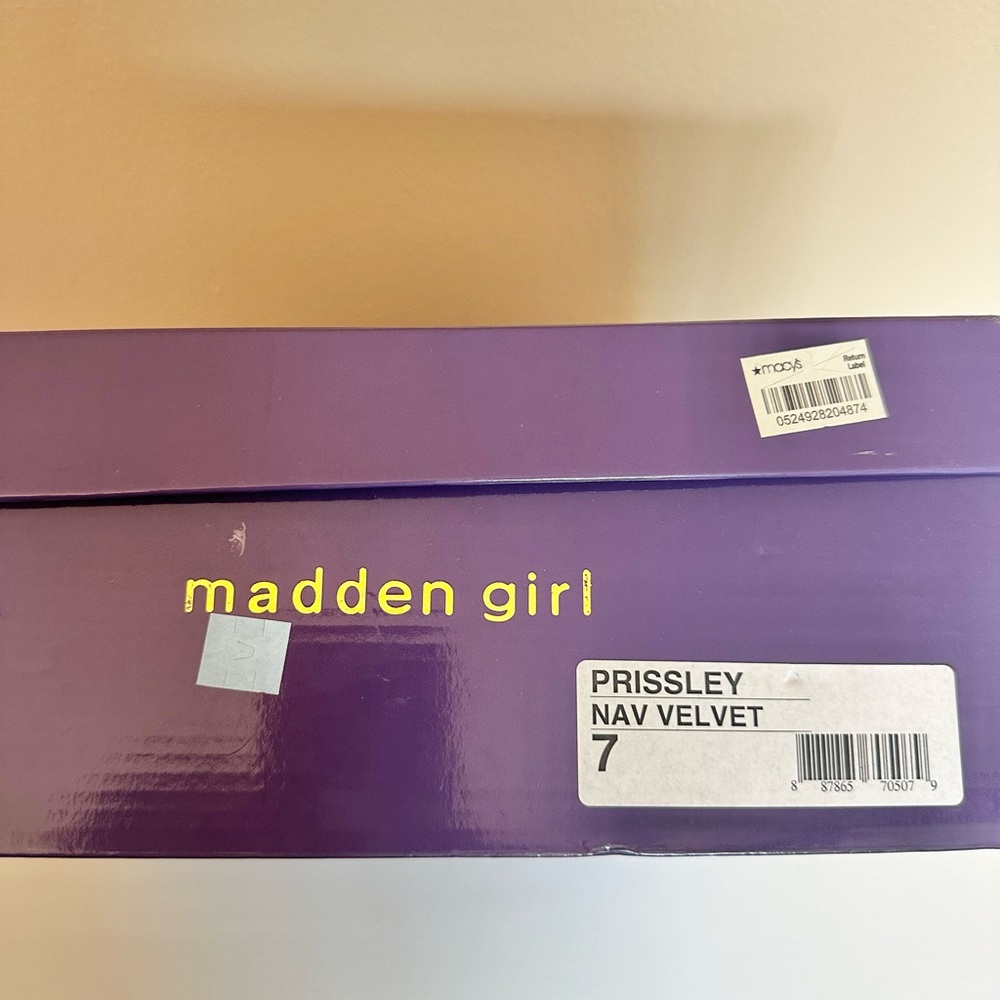 Madden Girl size 7 blue faux suede boots - Picture 5 of 5